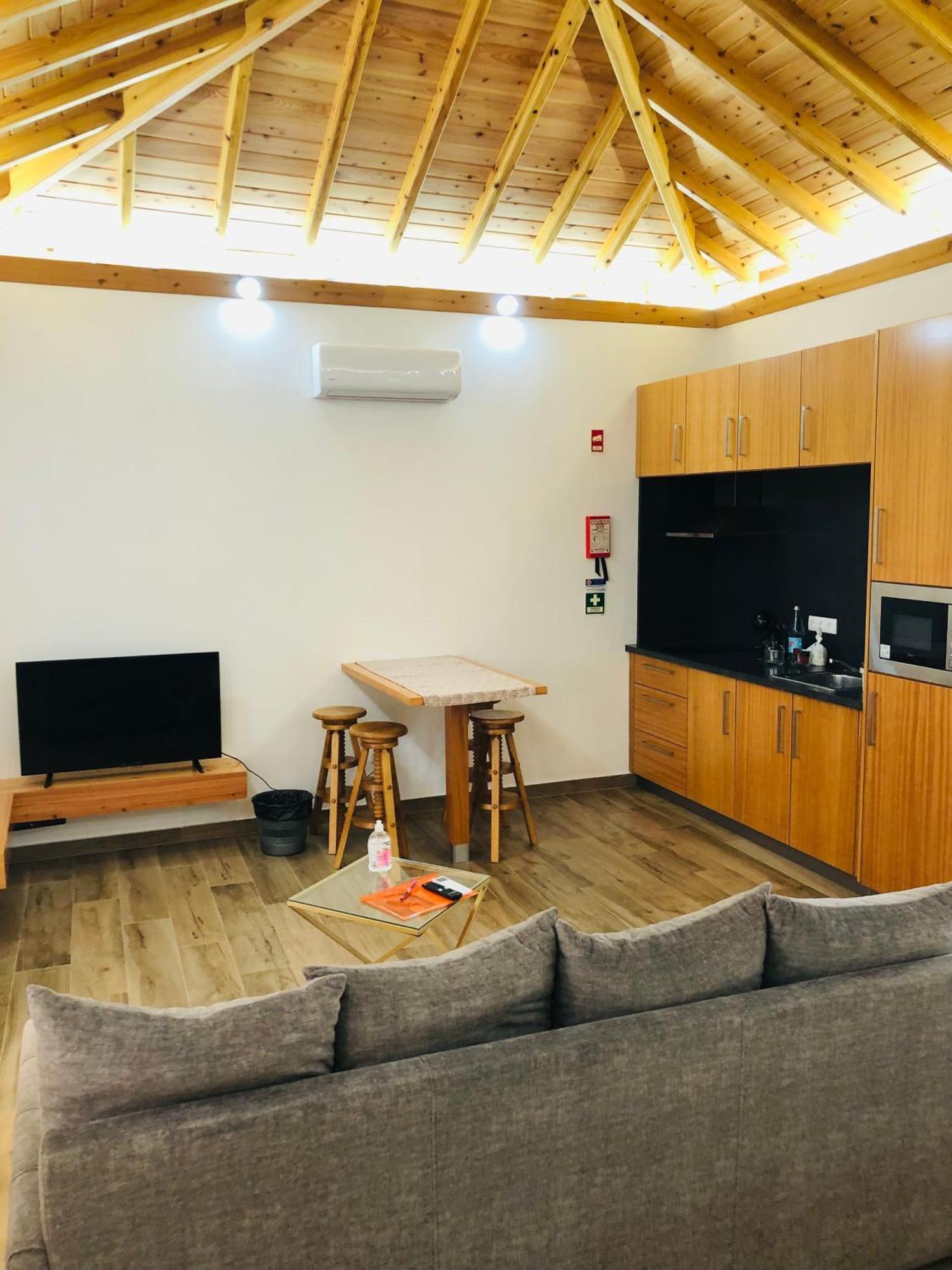 Amu- Apartamentos Misterios Da Urzelina Екстер'єр фото